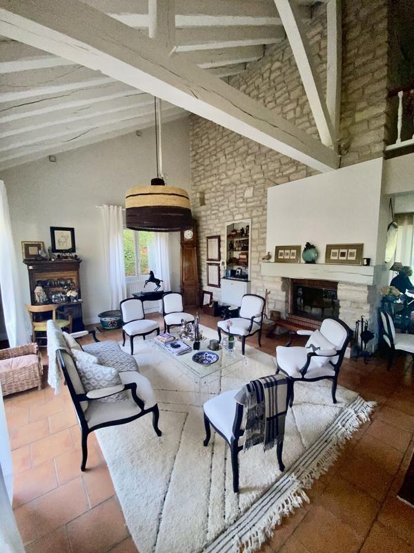 Maison traditionnelle - 168 m² - 6 pièces