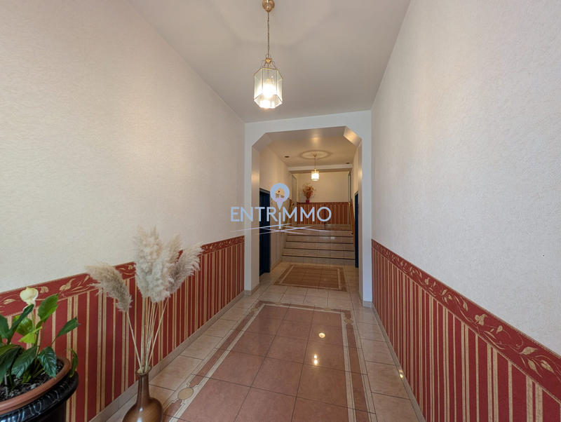 Appartement - 200 m² - 6 pièces