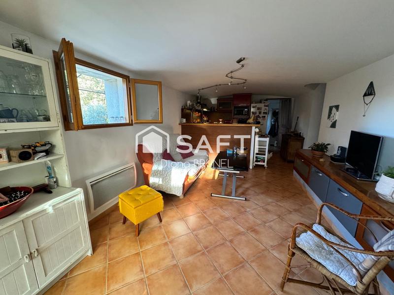 Maison - 225 m² - 8 pièces