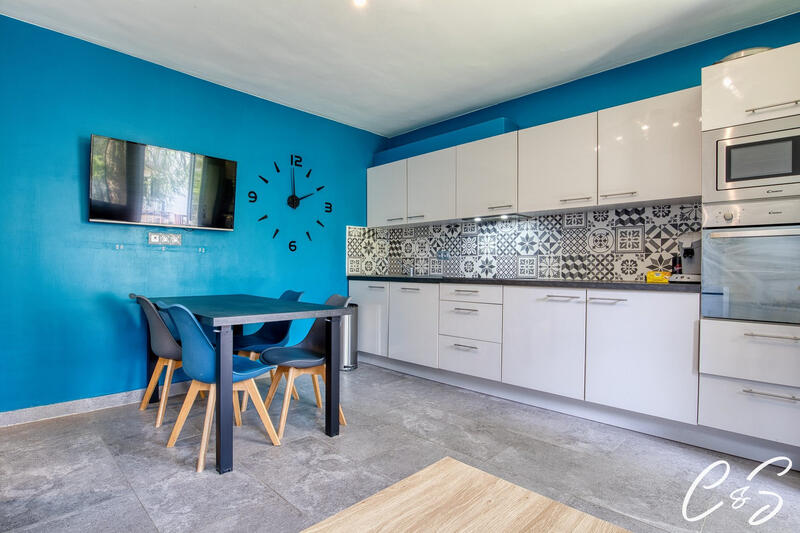 Appartement - 84 m² - 6 pièces