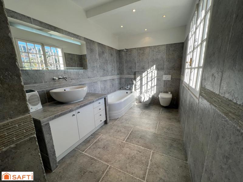 Maison de maîtres - 386 m² - 10 pièces