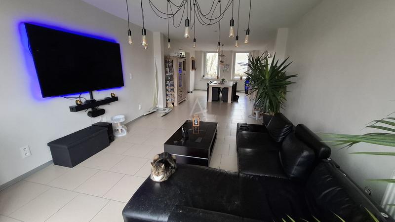 Maison - 205 m² - 7 pièces