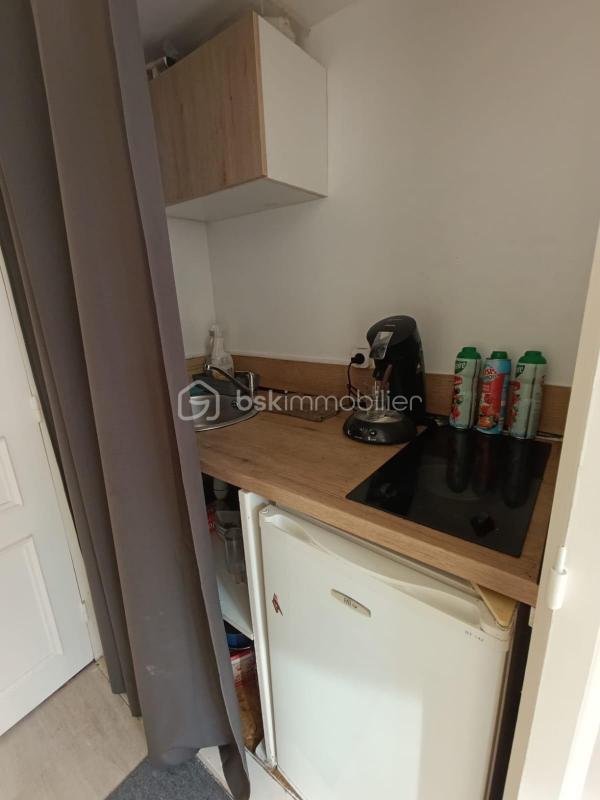 Studio - 90 m² - 4 pièces