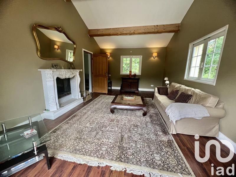 Maison - 220 m² - 9 pièces