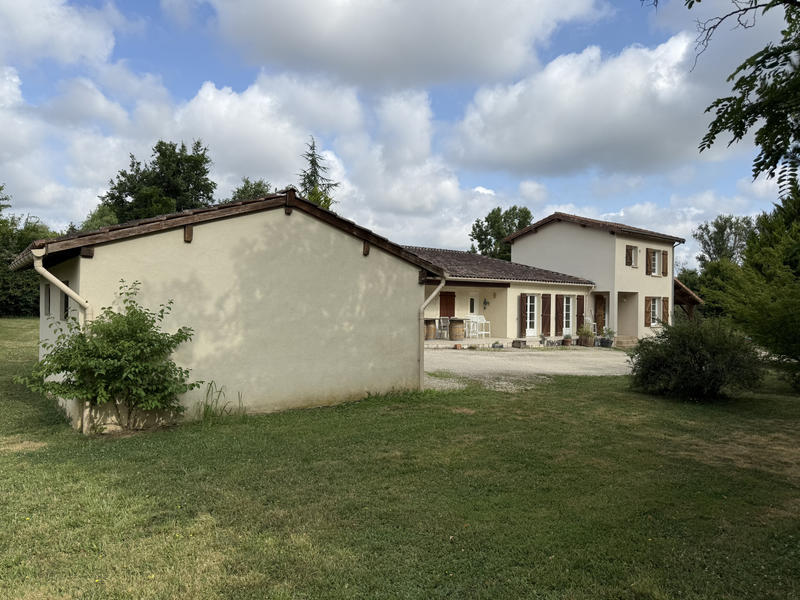 Maison - 159 m² - 7 pièces