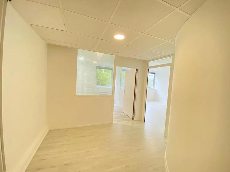 Bureau - 623 m²