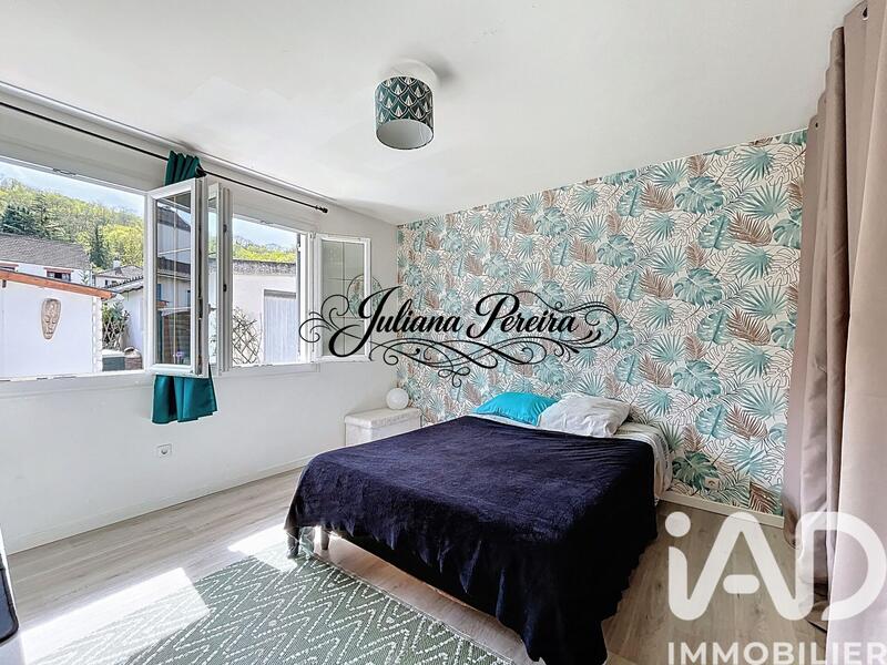 Maison - 90 m² - 5 pièces