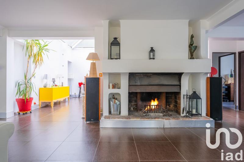 Maison de maîtres - 240 m² - 5 pièces