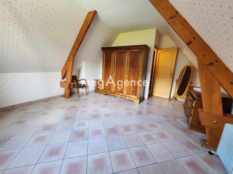 Maison - 230 m² - 6 pièces