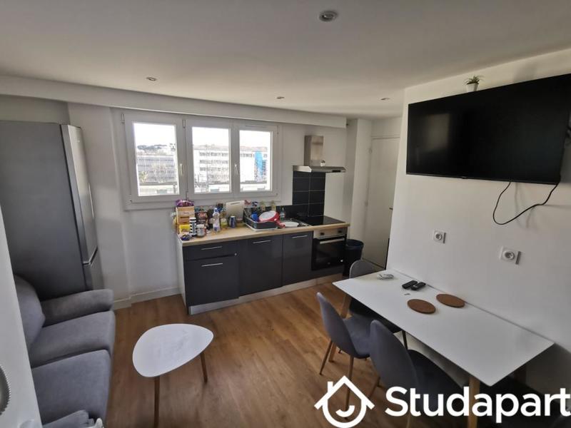 Chambre - 9 m² - 1 pièce