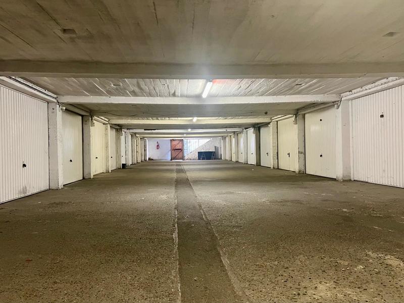Parking / Garage - 14 m²