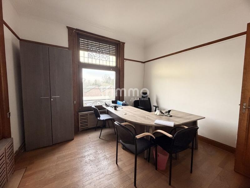 Maison - 239 m² - 12 pièces