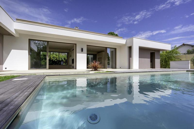 Maison - 226 m² - 6 pièces