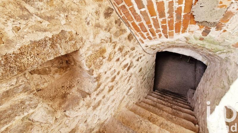 Maison - 215 m² - 7 pièces