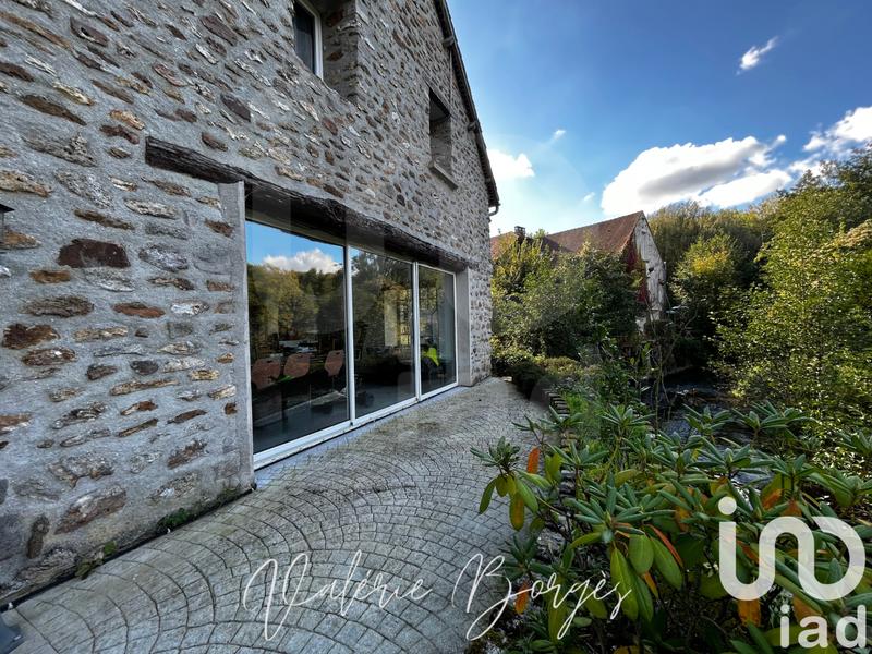 Maison - 210 m² - 7 pièces