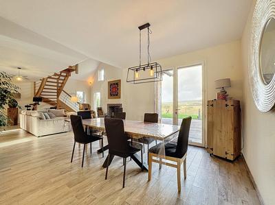 Maison - 197 m² - 5 pièces