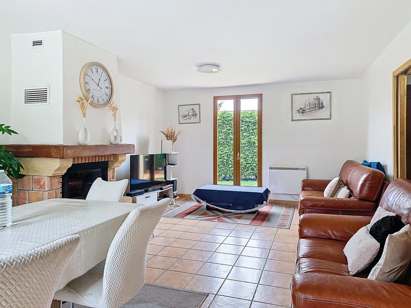 Maison - 90 m² - 5 pièces