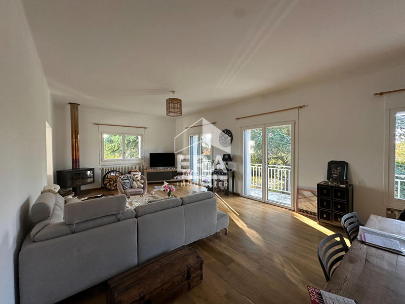 Maison - 182 m² - 6 pièces