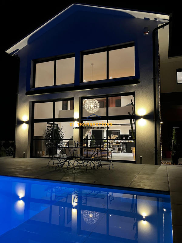 Maison - 240 m² - 6 pièces