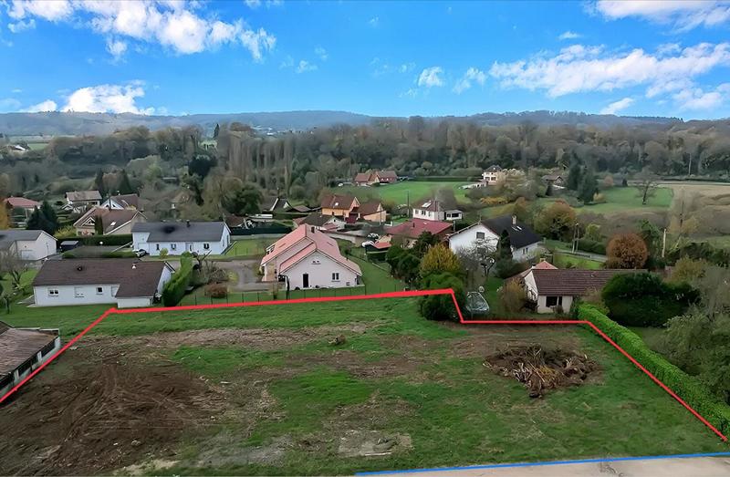 Terrain constructible - 1 121 m²