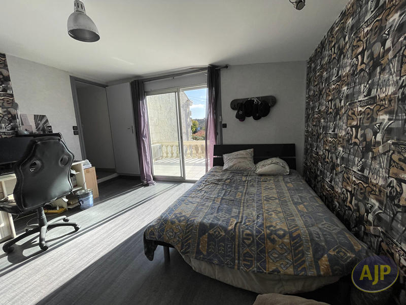 Maison - 170 m² - 6 pièces