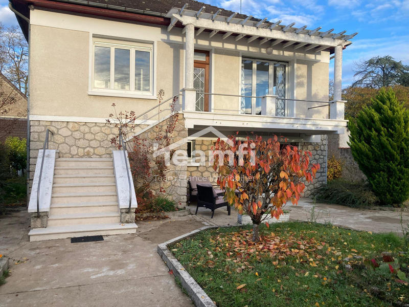 Maison - 180 m² - 5 pièces