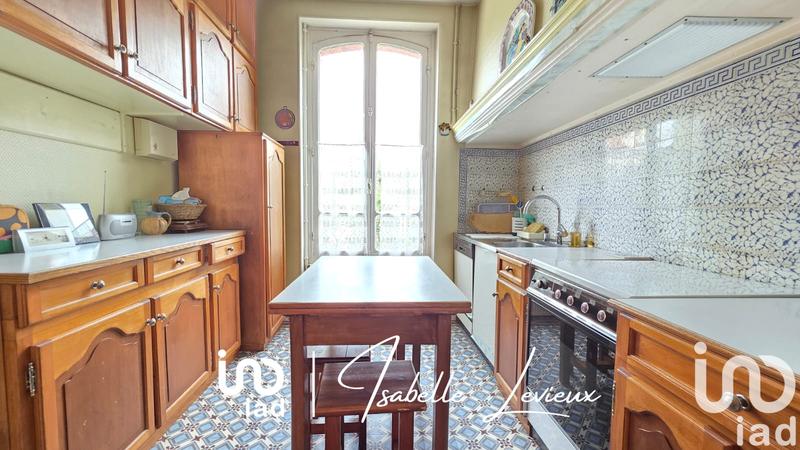 Maison - 165 m² - 11 pièces