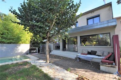 Maison de ville - 190 m² - 8 pièces