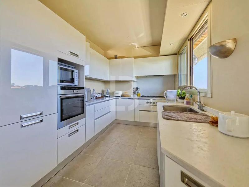 Appartement - 138 m² - 4 pièces