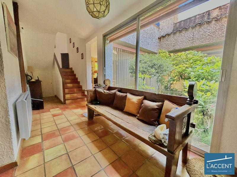 Villa - 239 m² - 7 pièces