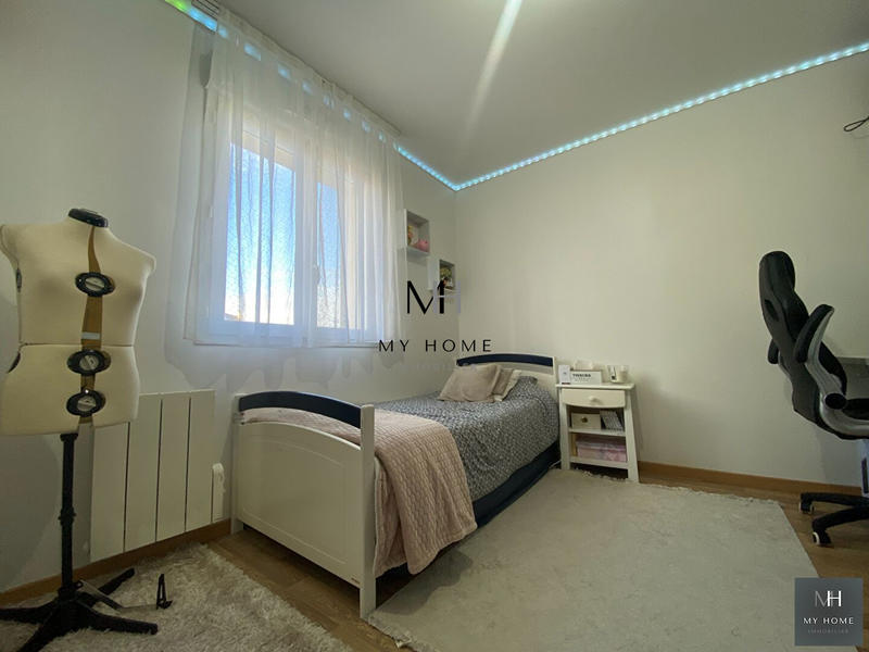 Maison - 98 m² - 5 pièces