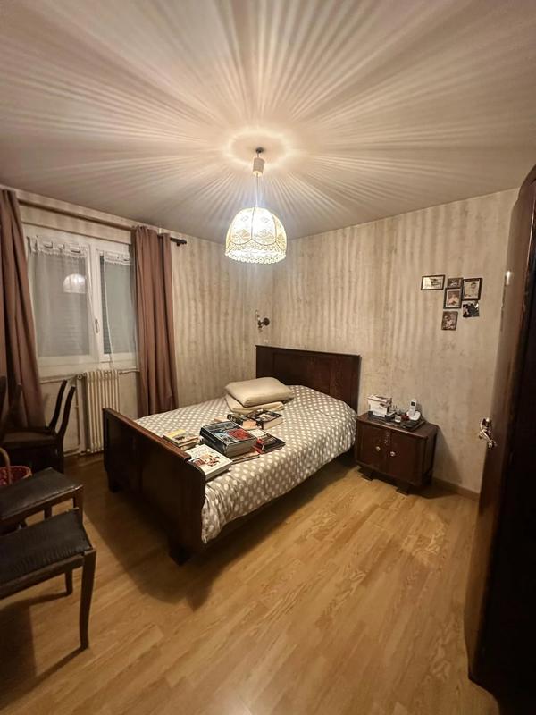 Maison - 90 m² - 6 pièces