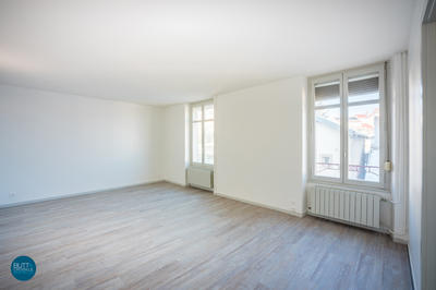 Appartement - 94 m² - 4 pièces