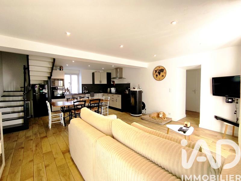 Maison - 99 m² - 5 pièces