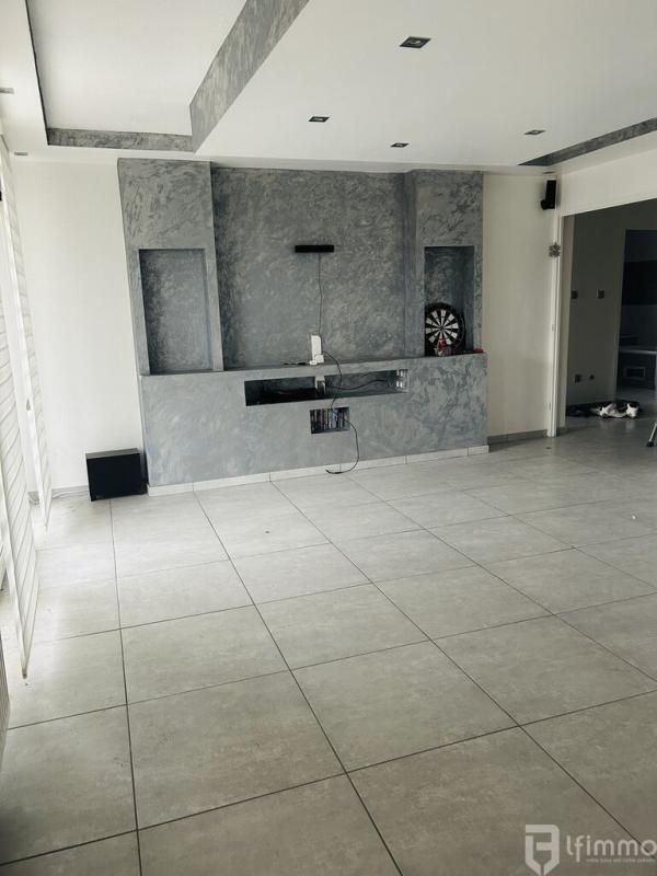 Immeuble - 320 m² - 14 pièces