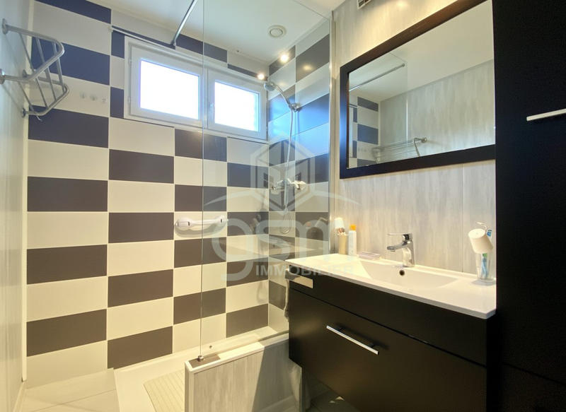 Maison contemporaine - 100 m² - 5 pièces