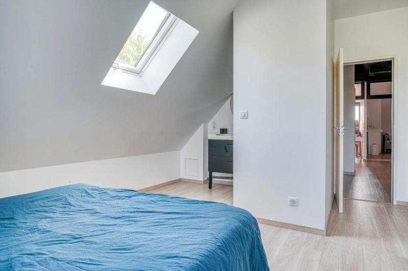 Maison - 210 m² - 8 pièces