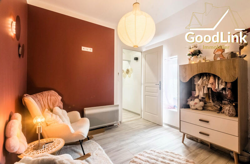 Maison - 93 m² - 4 pièces