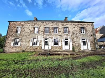 Maison - 194 m² - 8 pièces