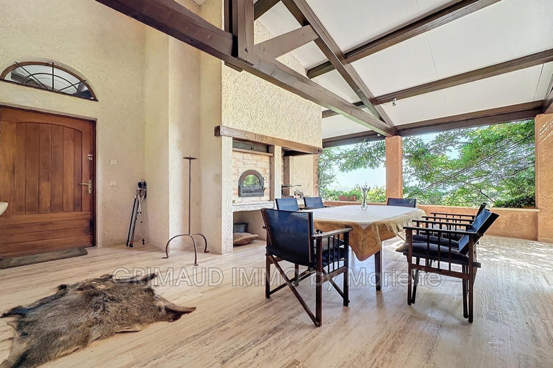 Villa - 180 m² - 6 pièces