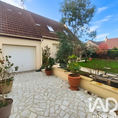 Maison - 95 m² - 6 pièces