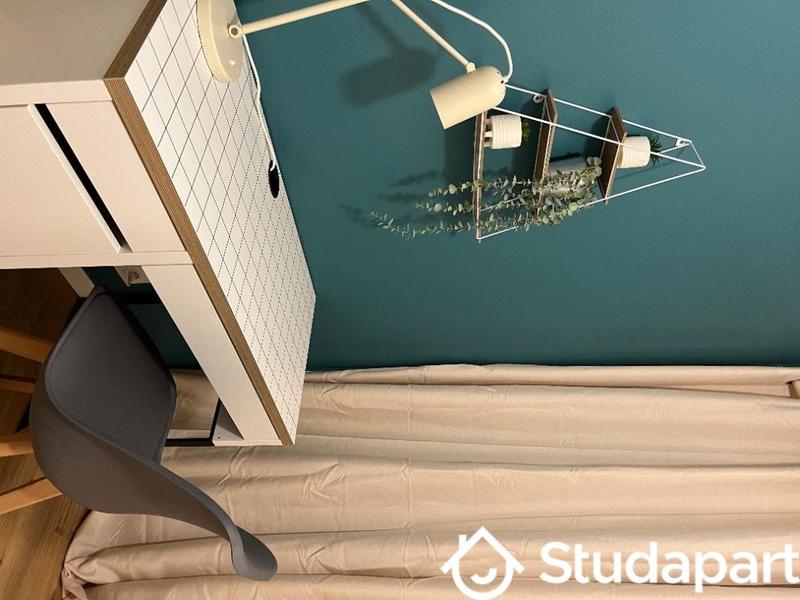 Chambre - 10 m² - 1 pièce