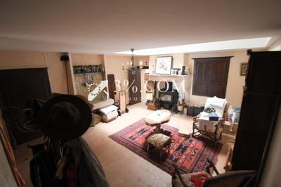 Propriété - 280 m² - 9 pièces