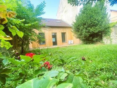 Maison de ville - 73 m² - 4 pièces