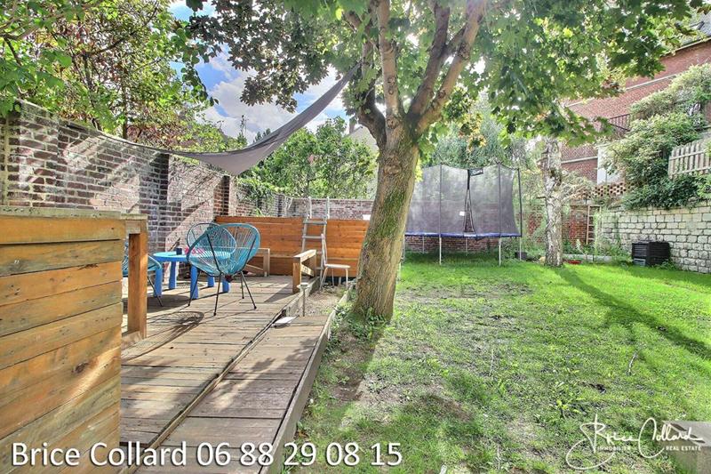 Maison - 158 m² - 8 pièces