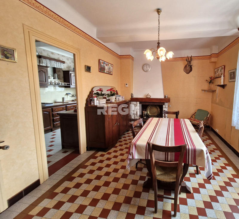 Maison - 140 m² - 5 pièces