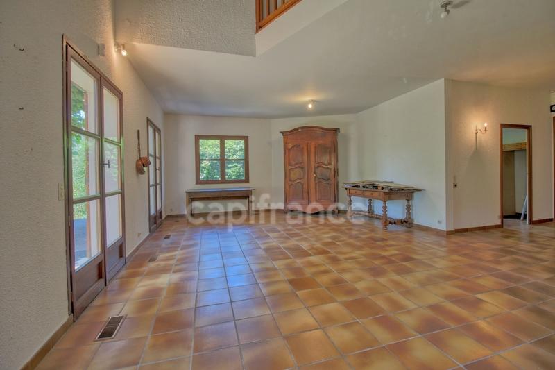 Maison - 151 m² - 7 pièces