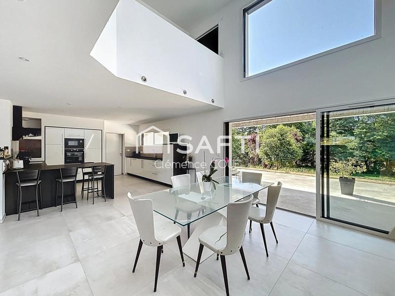 Maison - 186 m² - 6 pièces