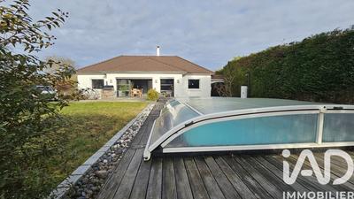 Maison - 208 m² - 8 pièces