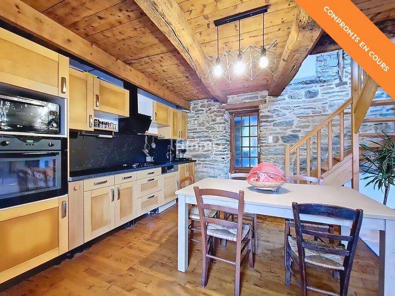 Maison en pierre - 125 m² - 6 pièces